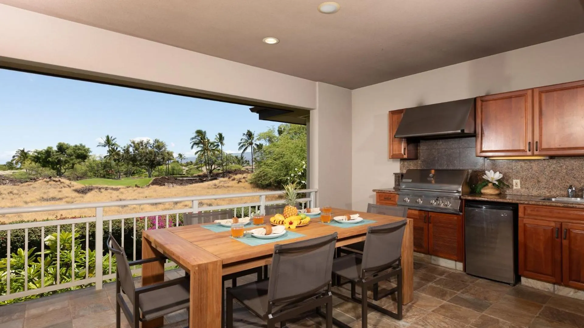 Sea To Sky Stunning 3Br Villages Home With Three Master Suites Waikoloa